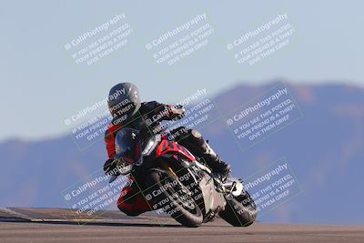 media/Nov-06-2023-Moto Forza (Mon) [[ce023d0744]]/3-Intermediate Group/Session 5 (Turn 9)/